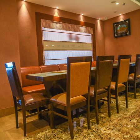 Bharawan Clarks Inn Express Amritszár Kültér fotó