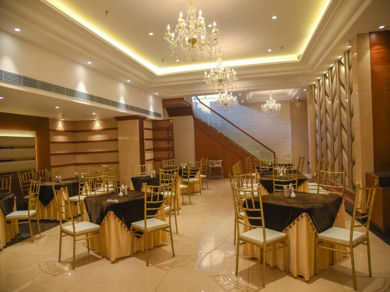 Bharawan Clarks Inn Express Amritszár Kültér fotó